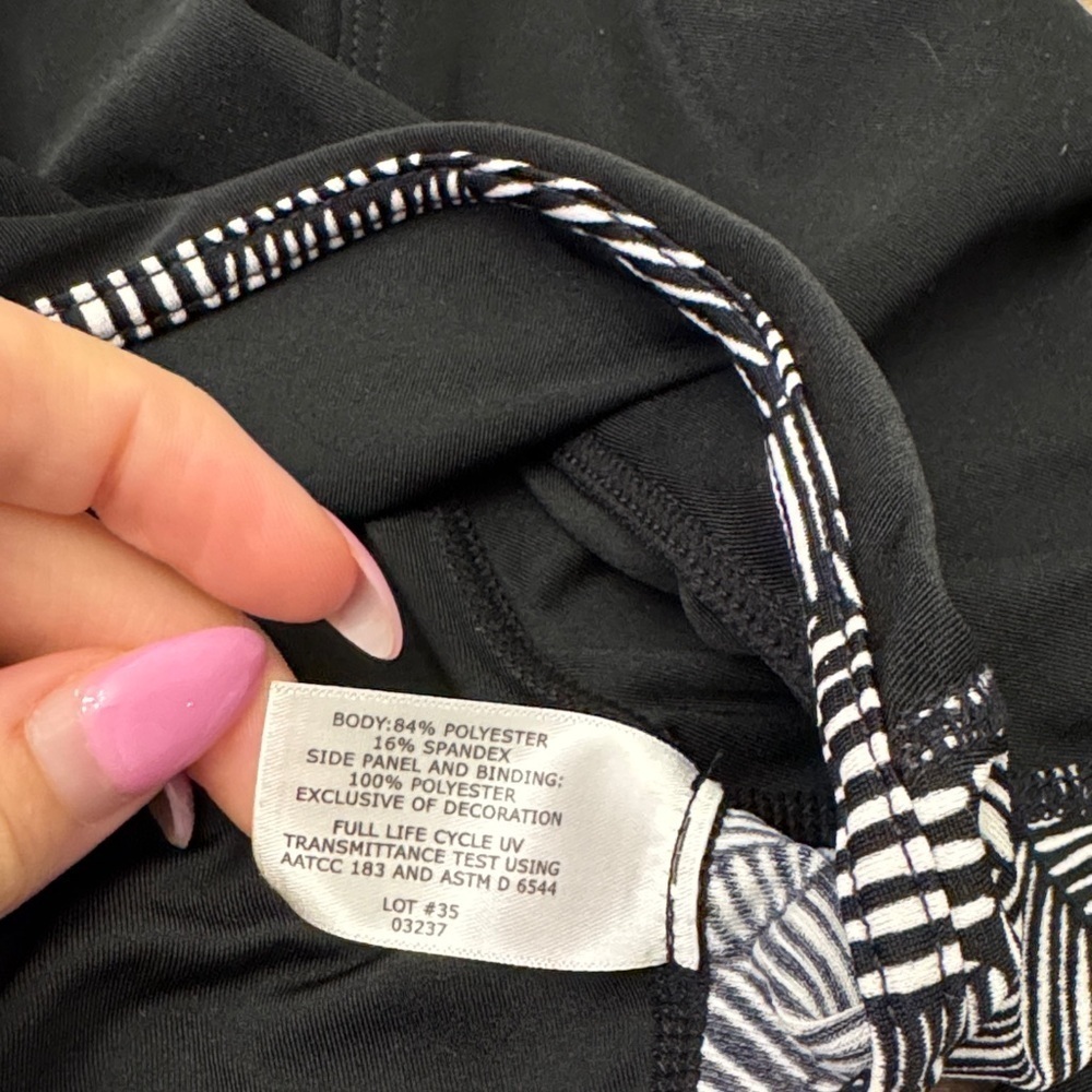 Coolibar Black and White Women's Crop swim top - Picture 3 of 10
